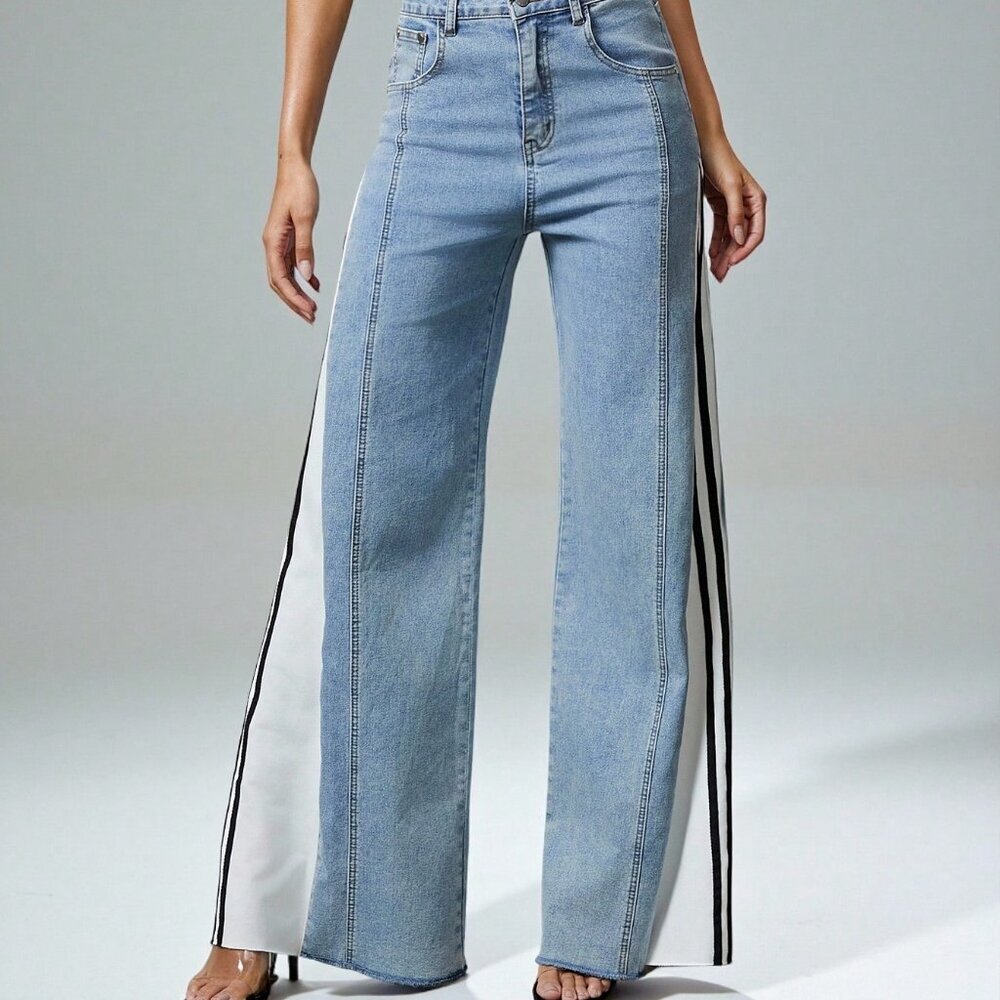 Light Wash Casual Women's Jeans - Picture 4 of 7